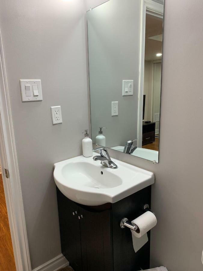 Clean, Beautiful&Modern 2 bedroom apartment Mississauga Buitenkant foto